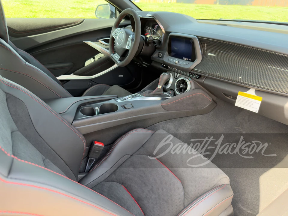 2024 Chevrolet Camaro ZL1 6th Gen - Image 22 of 30