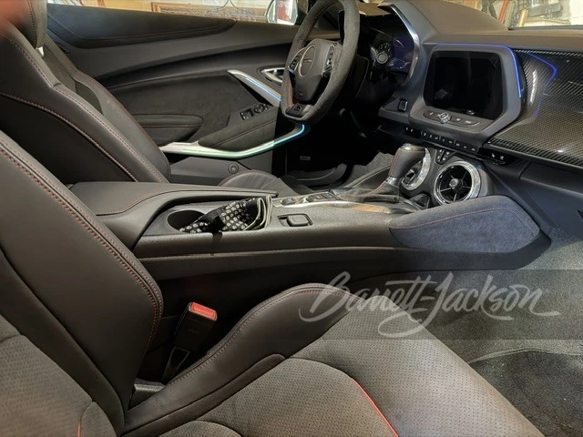 2024 Chevrolet Camaro ZL1 6th Gen - Image 20 of 30