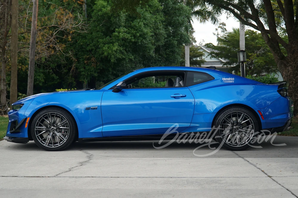 2024 Chevrolet Camaro ZL1 6th Gen - Image 17 of 20