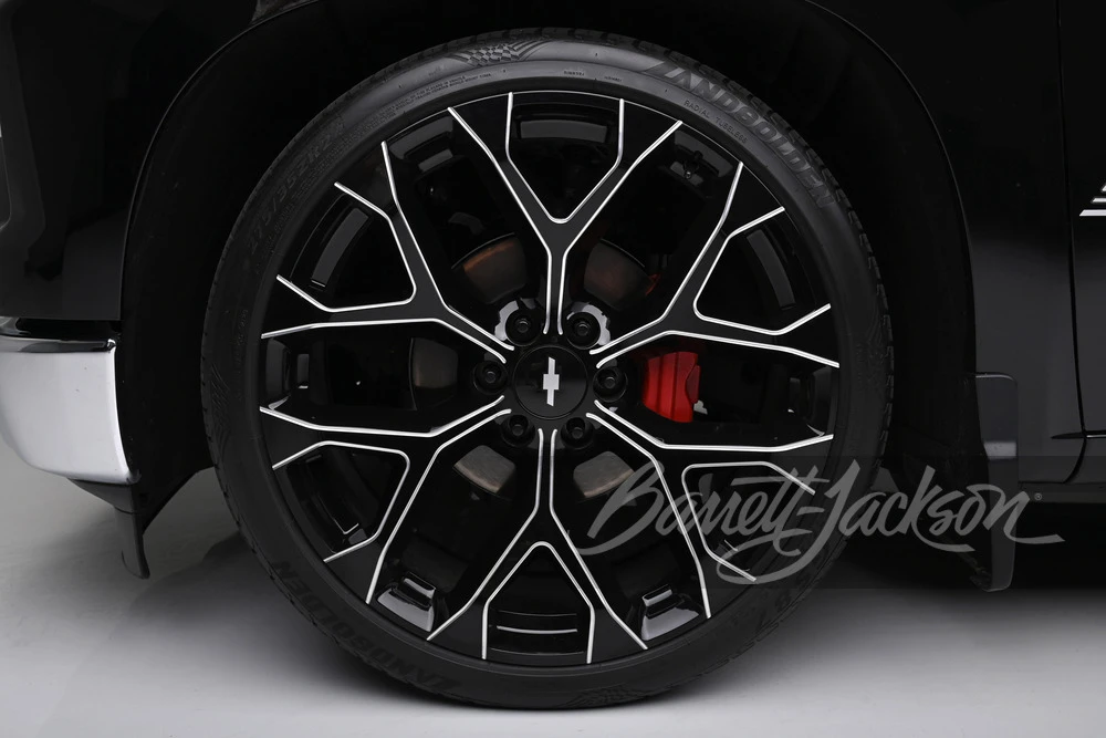 2024 Chevrolet Silverado 4th Gen - Image 19 of 31