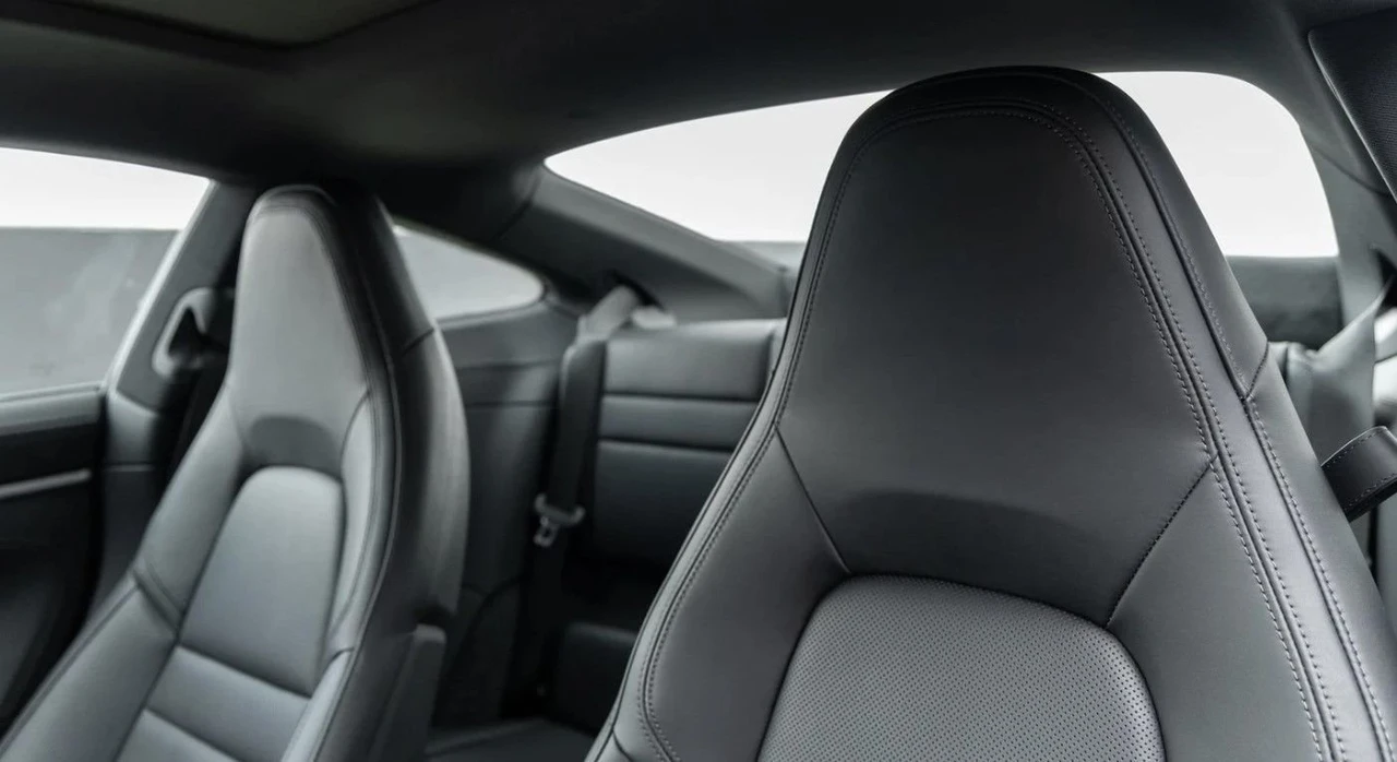 2024 Porsche 992 Carrera 4S - Image 4 of 5