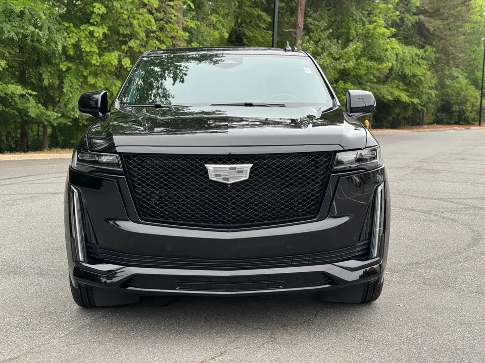 2024 Cadillac Escalade 5th Gen - Image 3 of 11