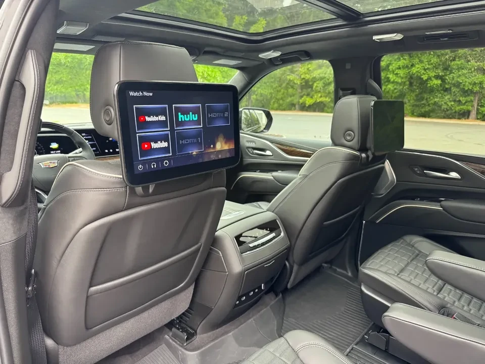 2024 Cadillac Escalade 5th Gen - Image 7 of 11