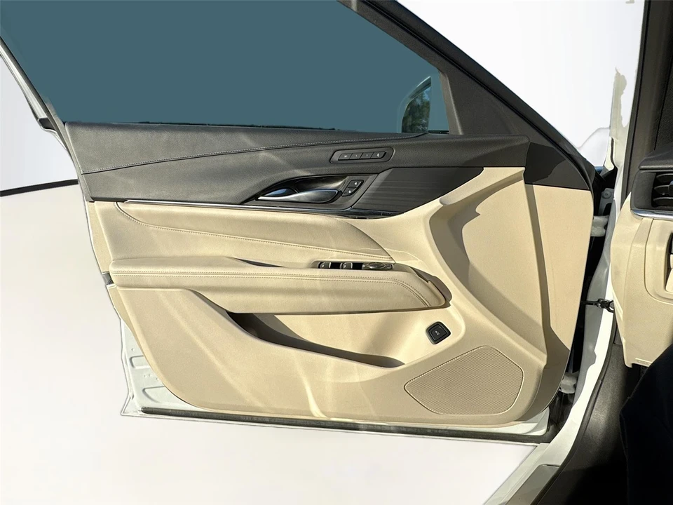 2024 Cadillac CT4 - Image 17 of 21