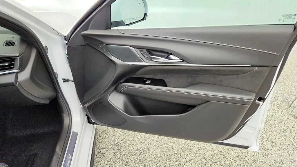 2024 Cadillac CT4-V Blackwing - Image 27 of 28