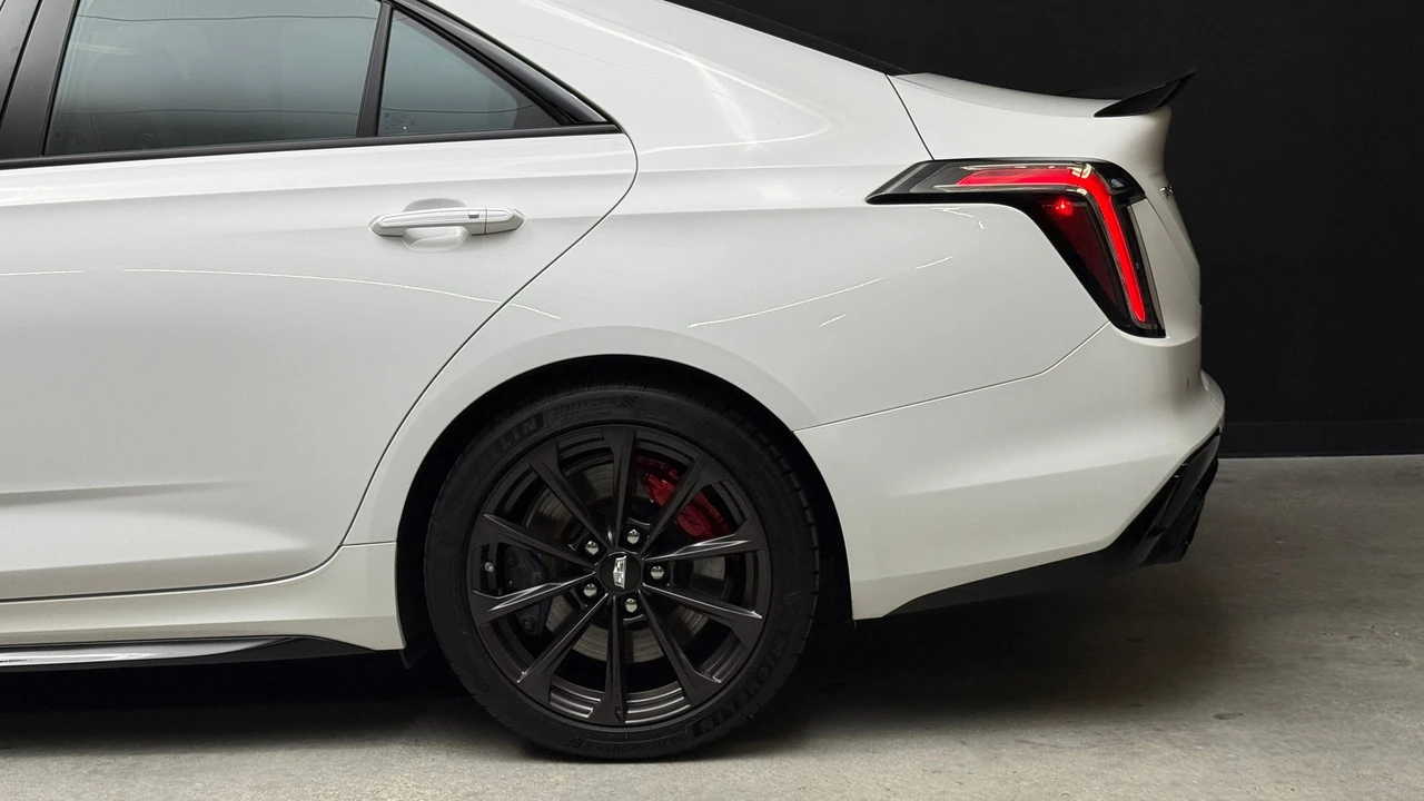 2024 Cadillac CT4-V Blackwing - Image 12 of 23