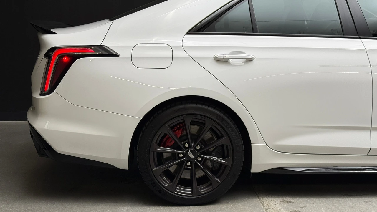 2024 Cadillac CT4-V Blackwing - Image 14 of 23