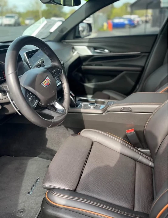 2024 Cadillac CT4-V - Image 8 of 9
