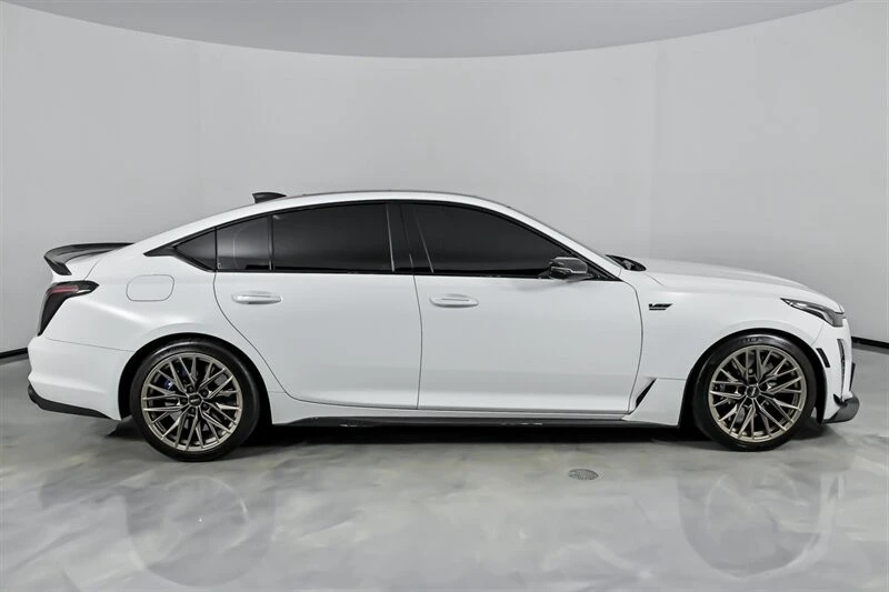2024 Cadillac CT5-V Blackwing - Image 17 of 21