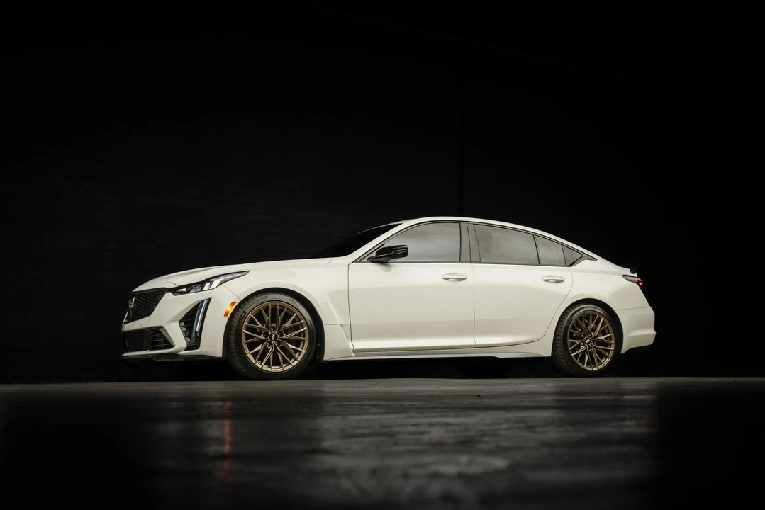 2024 Cadillac CT5-V Blackwing - Image 24 of 31