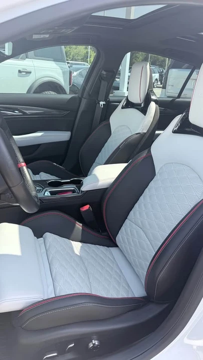 2024 Cadillac CT5-V Blackwing - Image 9 of 10