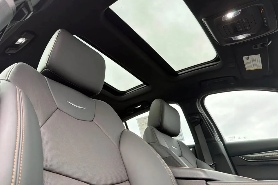 2024 Cadillac CT5-V - Image 8 of 9