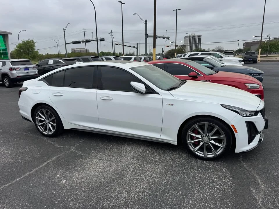 2024 Cadillac CT5-V - Image 2 of 4