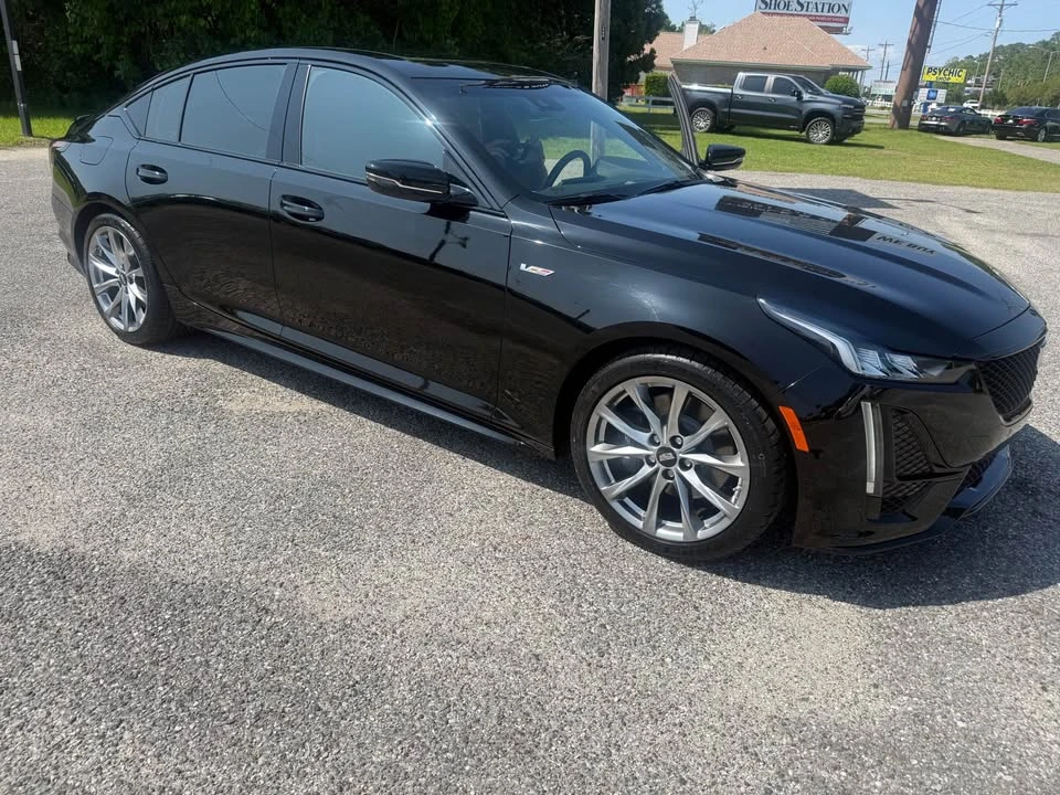 2024 Cadillac CT5-V - Image 2 of 9