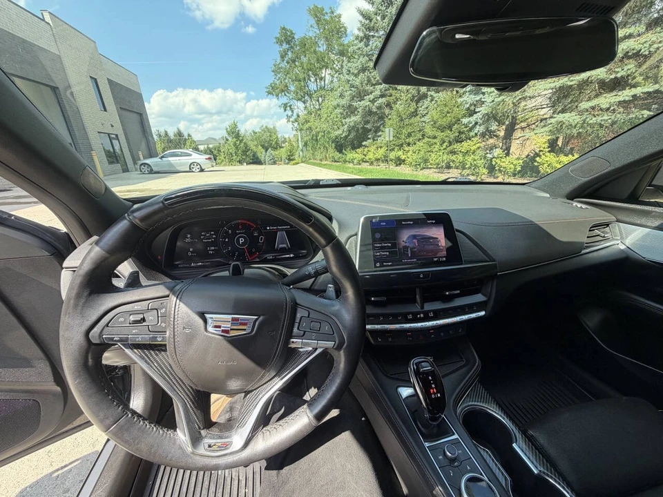 2024 Cadillac CT4-V - Image 16 of 23