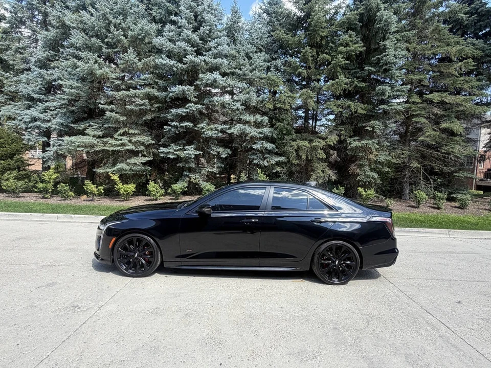 2024 Cadillac CT4-V - Image 11 of 23
