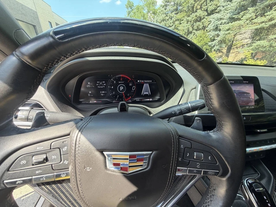 2024 Cadillac CT4-V - Image 15 of 23