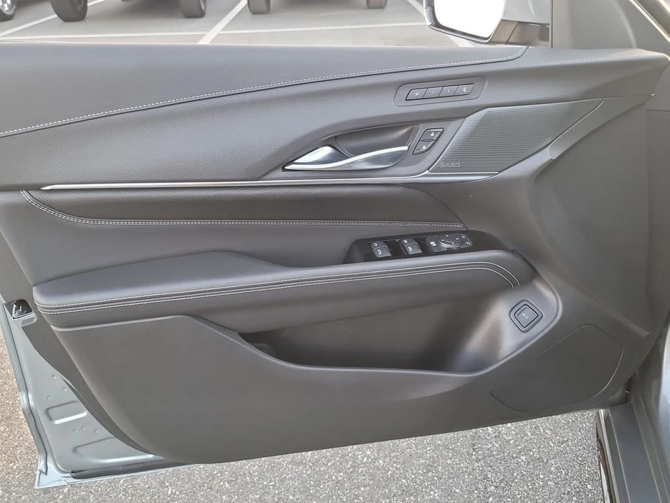 2024 Cadillac CT4-V - Image 14 of 21