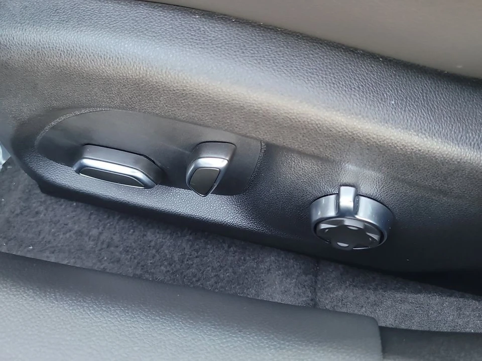 2024 Cadillac CT4-V - Image 18 of 21