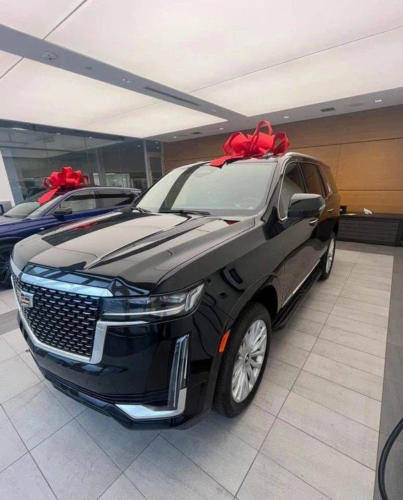 2024 Cadillac Escalade 5th Gen - Image 2 of 8