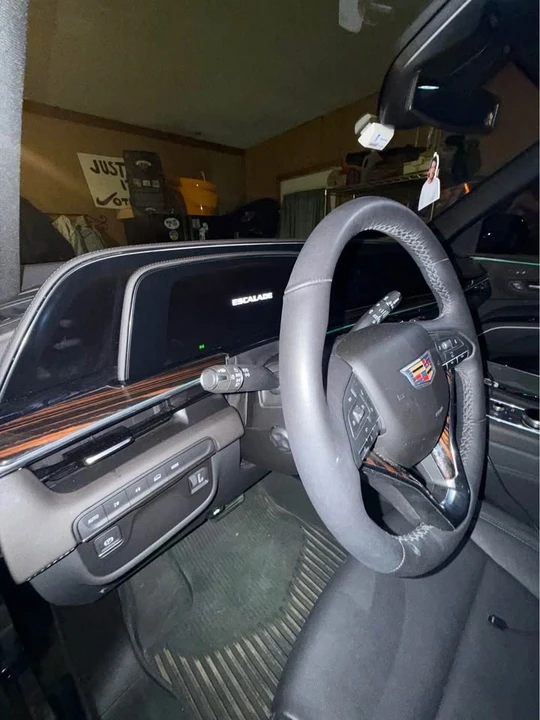 2024 Cadillac Escalade 5th Gen - Image 3 of 8