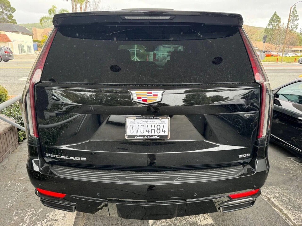 2024 Cadillac Escalade 5th Gen - Image 9 of 16