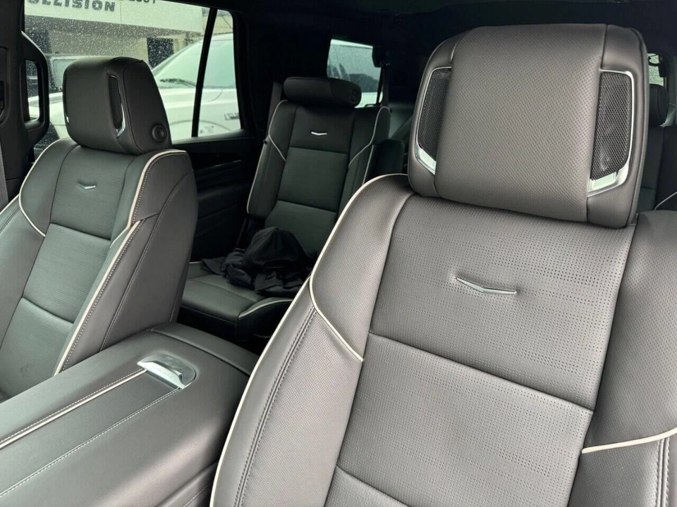 2024 Cadillac Escalade 5th Gen - Image 12 of 16
