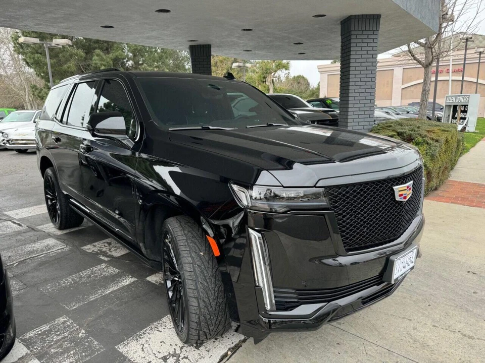 2024 Cadillac Escalade 5th Gen - Image 2 of 16
