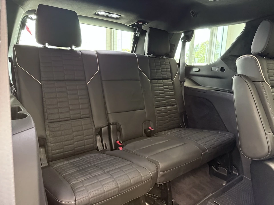 2024 Cadillac Escalade 5th Gen - Image 21 of 21