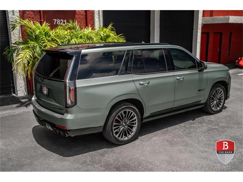 2024 Cadillac Escalade 5th Gen - Image 21 of 31