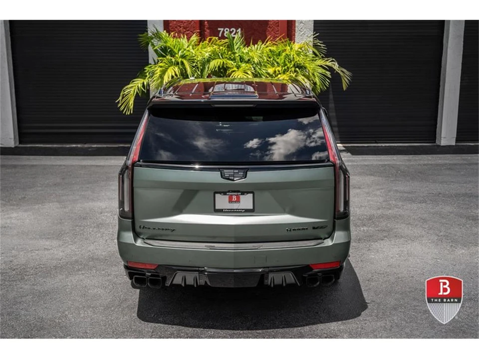 2024 Cadillac Escalade 5th Gen - Image 27 of 31