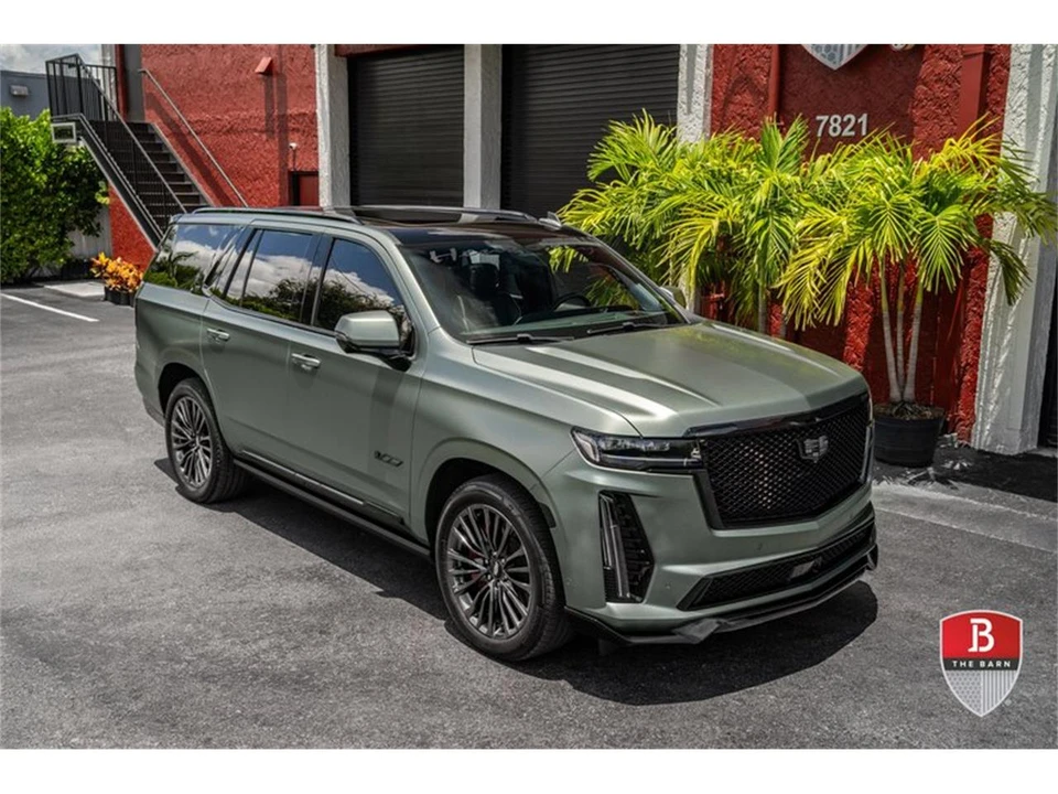 2024 Cadillac Escalade 5th Gen - Image 12 of 31