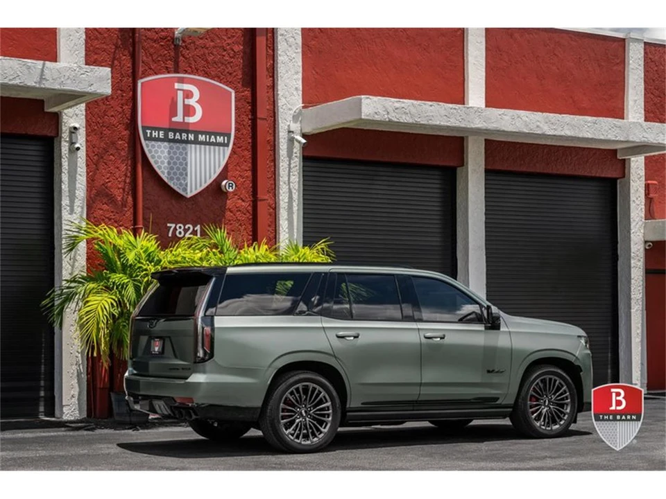 2024 Cadillac Escalade 5th Gen - Image 19 of 31