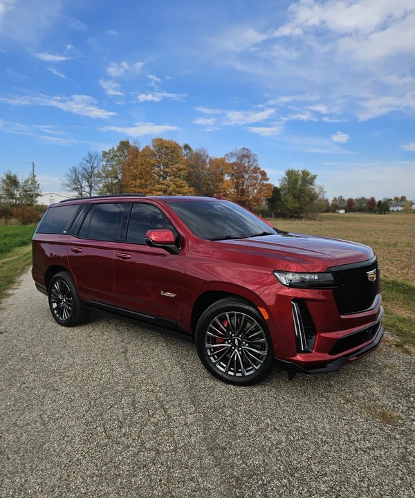 2024 Cadillac Escalade 5th Gen - Image 14 of 21
