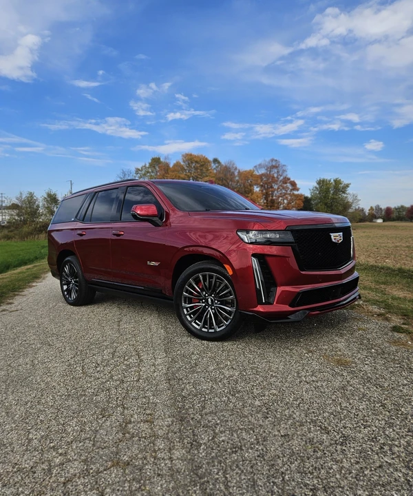 2024 Cadillac Escalade 5th Gen - Image 13 of 21