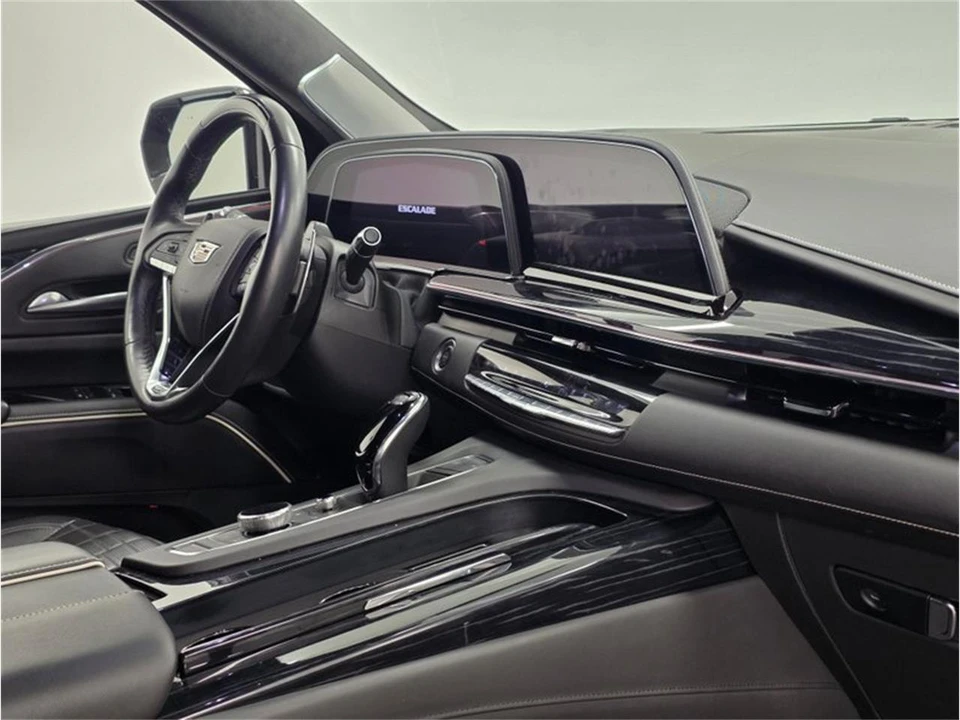 2024 Cadillac Escalade 5th Gen - Image 12 of 31