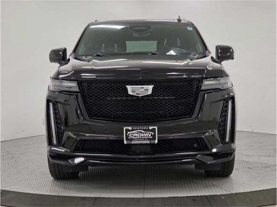 2024 Cadillac Escalade 5th Gen - Image 2 of 31