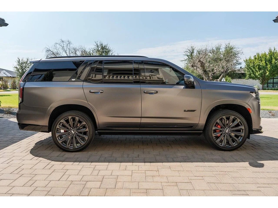 2024 Cadillac Escalade 5th Gen - Image 9 of 31