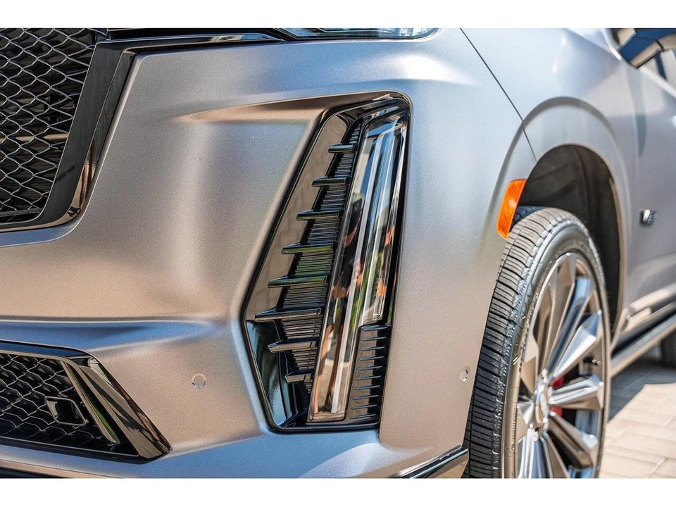 2024 Cadillac Escalade 5th Gen - Image 13 of 31