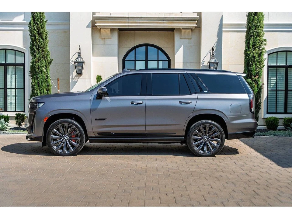 2024 Cadillac Escalade 5th Gen - Image 4 of 31