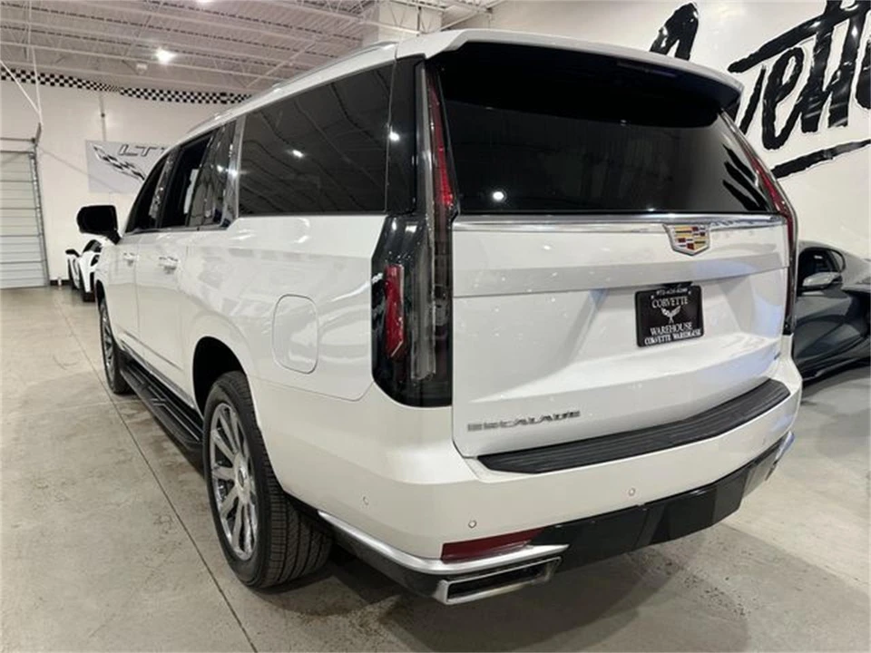 2024 Cadillac Escalade 5th Gen - Image 3 of 10