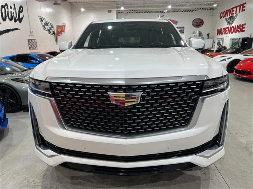 2024 Cadillac Escalade 5th Gen - Image 7 of 10