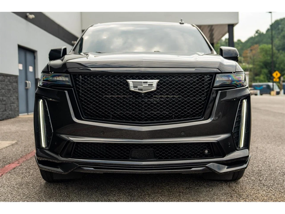 2024 Cadillac Escalade 5th Gen - Image 2 of 31
