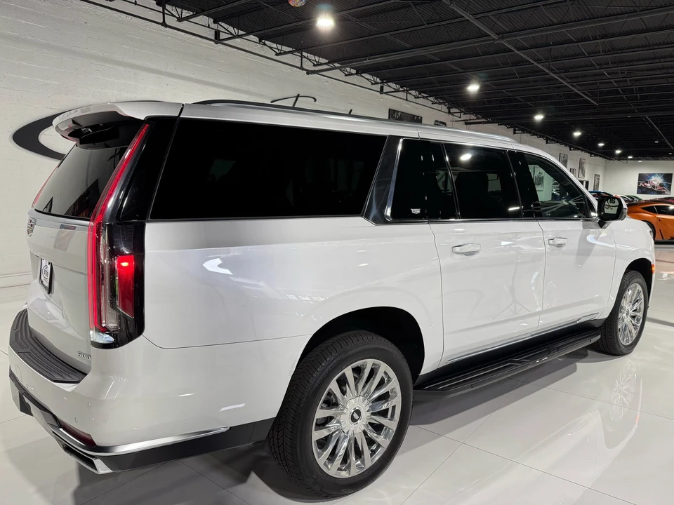 2024 Cadillac Escalade 5th Gen - Image 7 of 12