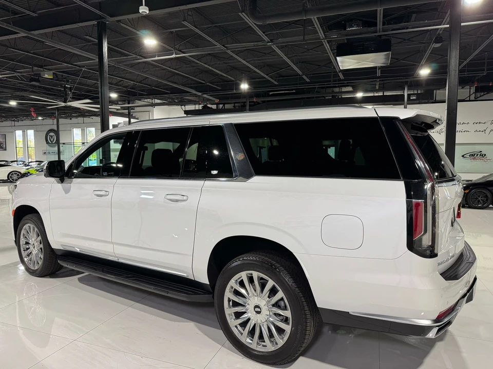 2024 Cadillac Escalade 5th Gen - Image 5 of 12