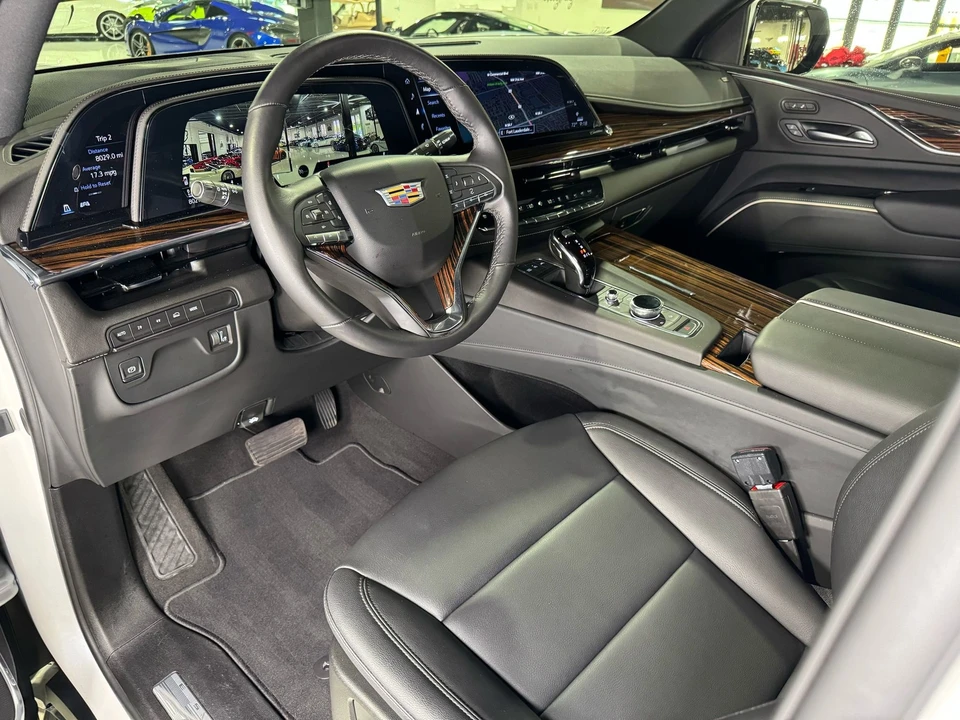 2024 Cadillac Escalade 5th Gen - Image 9 of 12