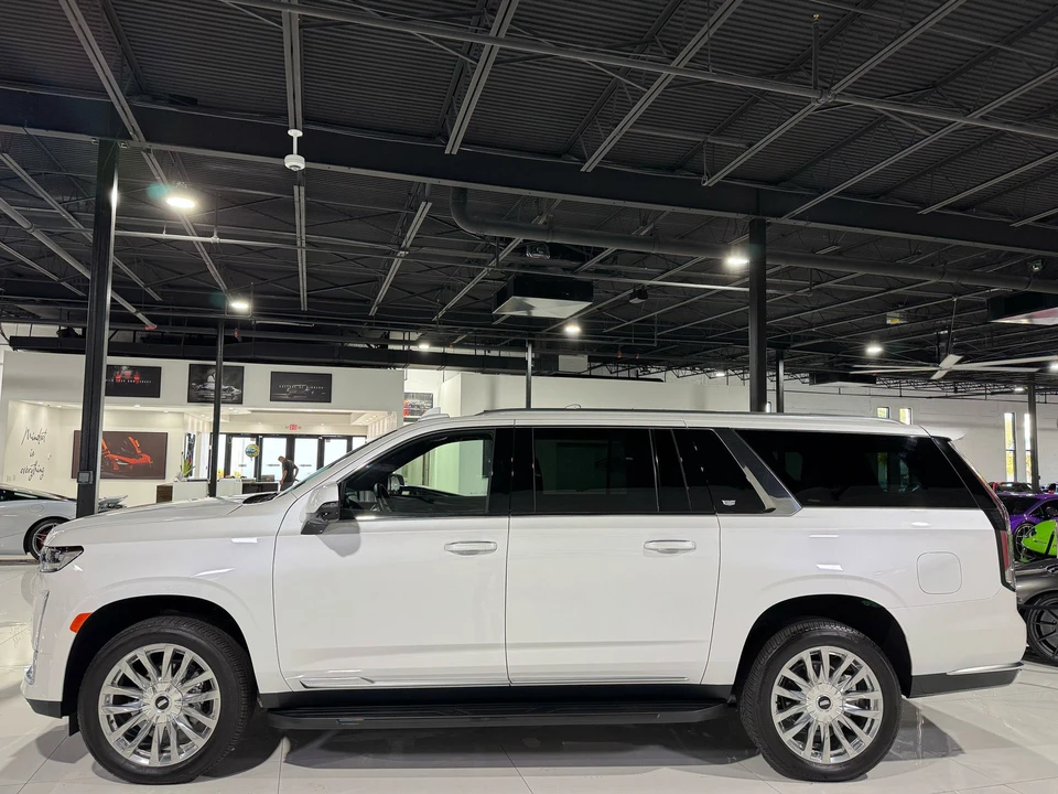 2024 Cadillac Escalade 5th Gen - Image 4 of 12