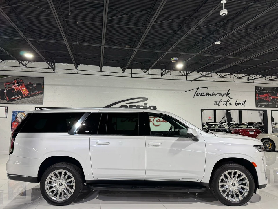2024 Cadillac Escalade 5th Gen - Image 8 of 12