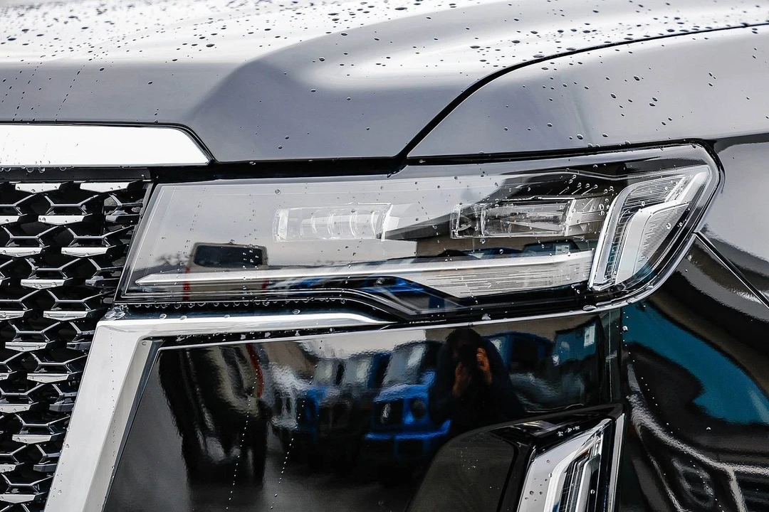 2024 Cadillac Escalade 5th Gen - Image 7 of 12
