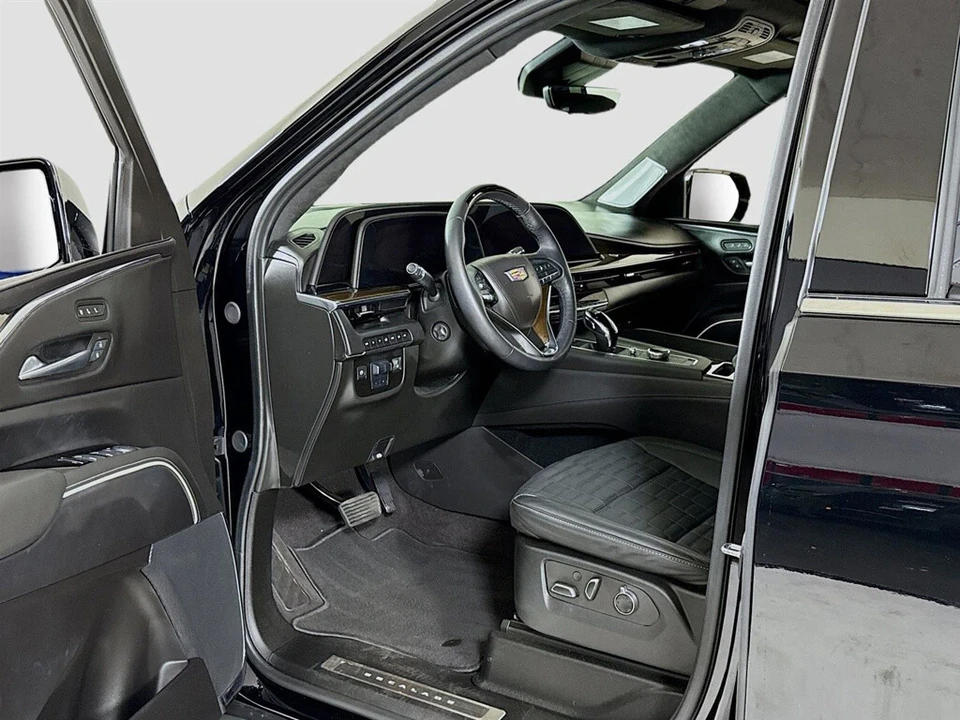 2024 Cadillac Escalade 5th Gen - Image 12 of 12
